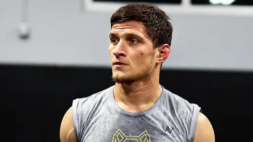 Евлоев обратился к руководству UFC: я готов выйти на бой, в чем причина задержки?