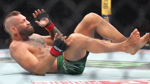 Пакьяо выразил поддержку Макгрегору после травмы на UFC 329