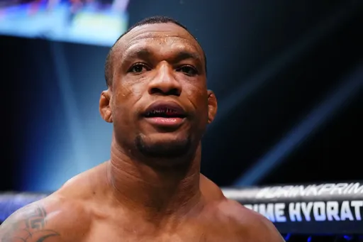 Бразилец Алмейда исключен из ростера UFC после поражения от россиянина Куниева