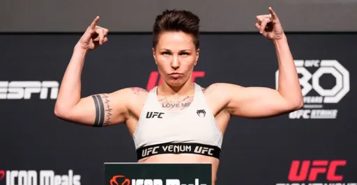 Боец UFC Алексеева прояснила готовность к боям на голых кулаках и битве по пощечинам