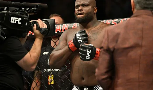 Названа причина снятия Льюиса с боя против Спивака на UFC Vegas 65