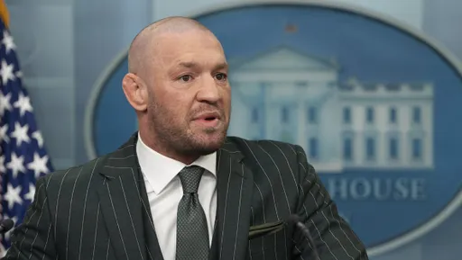 Макгрегор: молюсь, чтобы стать президентом Ирландии к бою на турнире UFC в Белом доме