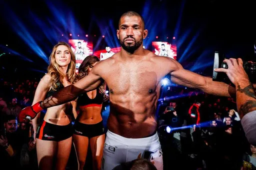 Экс-чемпион Bellator Карвальо вызвал на бой Шлеменко