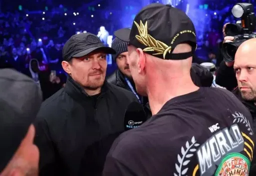 Глава Matchroom Boxing Хирн высказался о сроках боя Усика и Фьюри