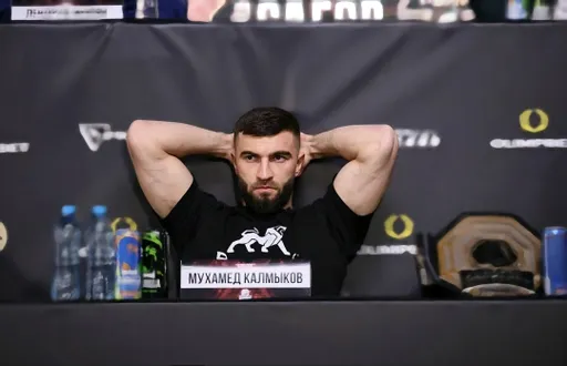 Россиянин Калмыков нокаутировал казахстанца Бакытова и стал чемпионом Nomad Fighting