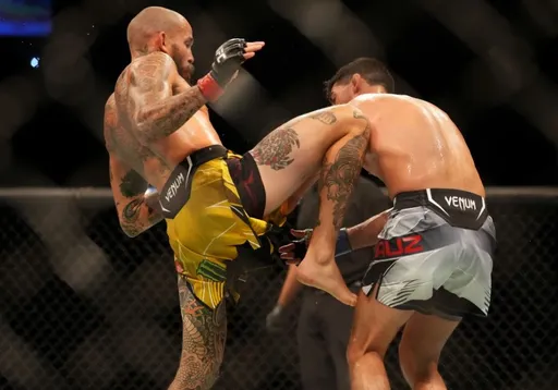 Вера нокаутировал Круза в главном поединке UFC on ESPN 41