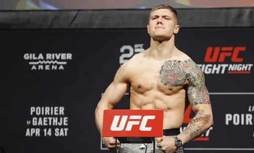 Бойцы UFC Веттори и Аллен подрались на турнире PFL 8