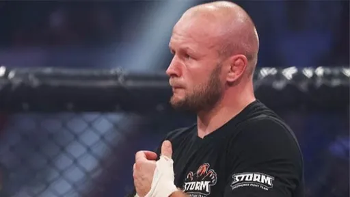 Шлеменко задушил Оливейру в главном событии SFC 8 в Омске
