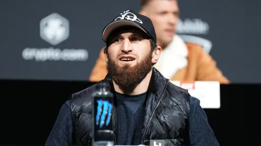 Россиянин Анкалаев подтвердил, что проведет бой на турнире UFC 294 в Абу-Даби