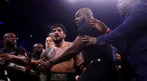 Диллон Денис намерен подписать контракт с UFC