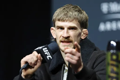 Аллен обвинил комментаторов UFC в предвзятости