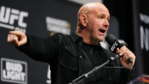 Глава UFC Уайт признал россиянина Махачева лучшим бойцом организации