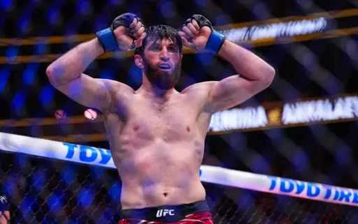 Гаджиев отреагировал на желание Анкалаева подняться в тяжелый дивизион UFC