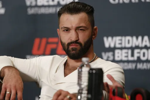 Орловский: новые перчатки от UFC – полная лажа, качество как у вьетнамских сандалий