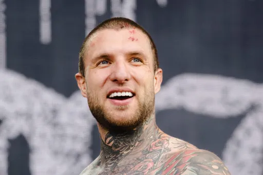 Alex Terrible дебютирует в лиге Bare Knuckle 6 мая