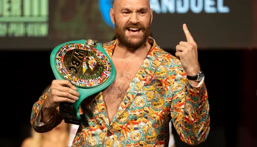 Кудряшов отреагировал на призыв команды Усика лишить Фьюри пояса WBC