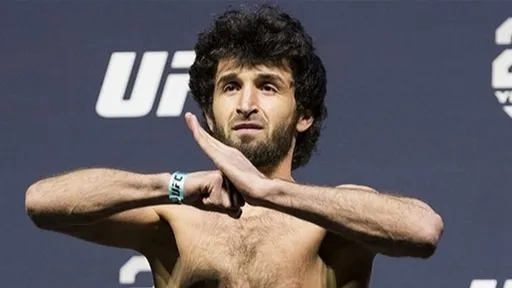 Адесанья назвал Магомедшарипова лучшим ударником в UFC