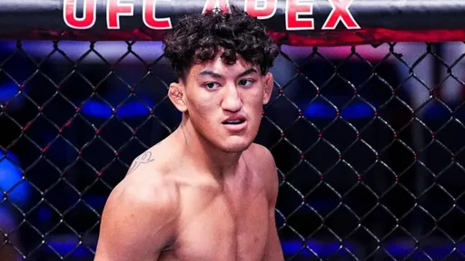 Макгрегор обратился к 18-летнему дебютанту UFC