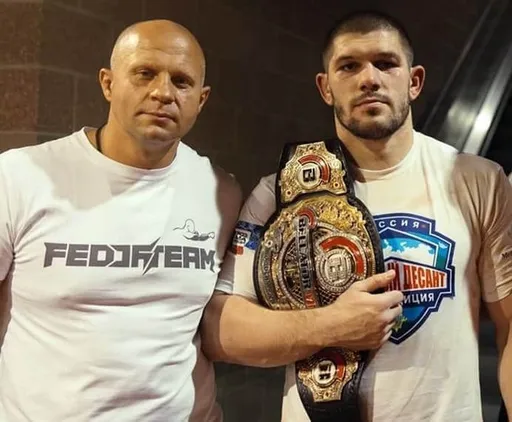 Молдавский: Федор Емельяненко провел с нами весь сбор и боксировал в спаррингах