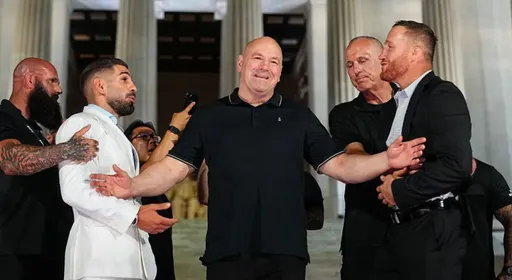 Топурия устроил потасовку с Гейджи на битве взглядов у Мемориала Линкольна