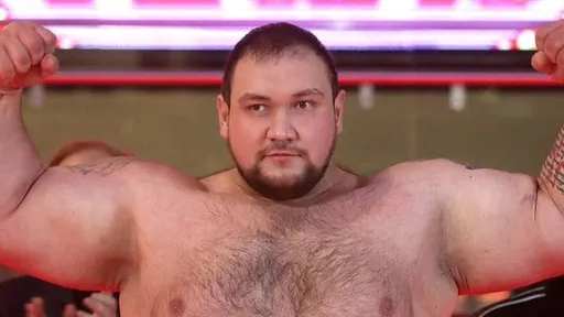 Боец поп-MMA «Большой Папа» подписал контракт с UFC на участие в лиге Уайта Power Slap