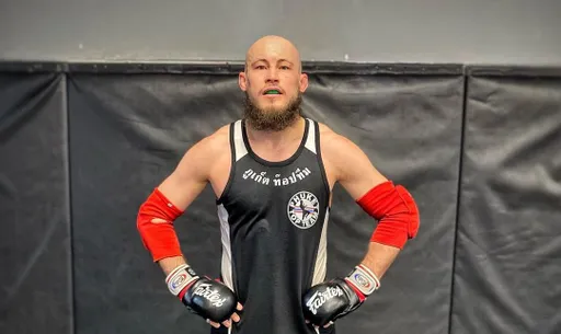 «До сих пор не верится, что дерусь в UFC». Ринат Фахретдинов — о дебюте, тренировках в Америке и ксенофобии