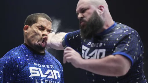 Роган: на Power Slap людям просто отбивают мозги