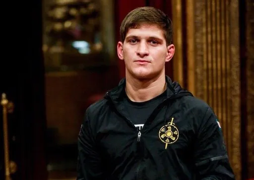 Евлоев рассказал о своем плане на бой против Иге