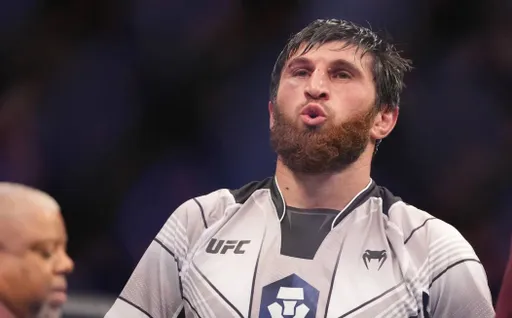 Анкалаев отреагировал на слова временного чемпиона UFC Аспиналла в свой адрес