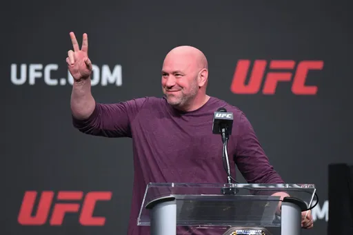 Дана Уайт отреагировал на желание Чимаева провести бой с Дю Плесси на UFC 300