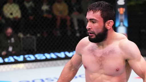 Таджикский боец Раджабов: до сих пор не выучил фамилию соперника в UFC
