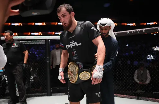 Тренер чемпиона PFL Курамагомедова прокомментировал решение россиянина завершить карьеру