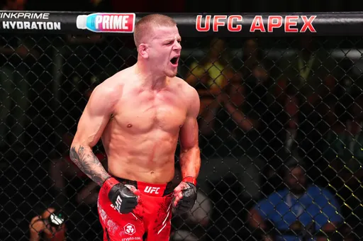Доусон и Ребецки проведут бой 10 мая на турнире UFC 328