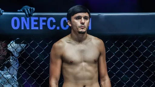 Алаверди Рамазанов одержал досрочную победу на турнире ONE Friday Fights 124