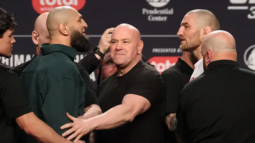 Стала известна статистика боя Чимаева и Стрикленда на турнире UFC 328