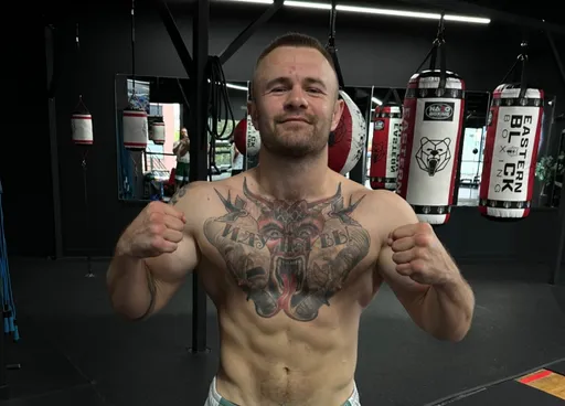 Моряк: периодически переписываемся с президентом Bare Knuckle