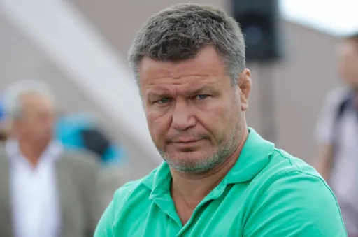 Азизян: после позорного возвращения в бои Тактаров сидит без внимания, поэтому критикует Нурмагомедовых