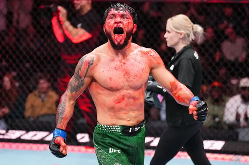 Мусаев победил Бахамондеса на турнире UFC Fight Night 271