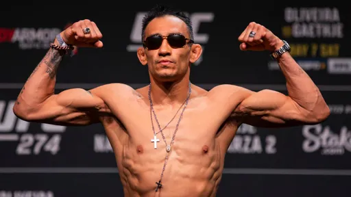 Фергюсон следующий бой проведет против Джинглианга 10 сентября на UFC 279