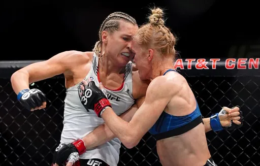 Куницкая извинилась за поражение от Холм на UFC on ESPN 43