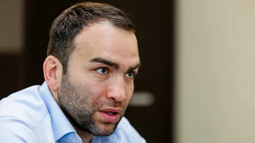 Гаджиев: знаете, кто страшно матерится на русском? Казахи