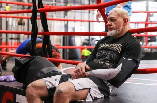 Врач рассказал, кто посещает Александра Емельяненко во время реабилитации от алкогольной зависимости
