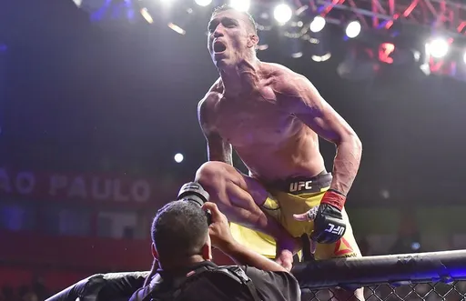 Оливейра может встретиться с Дариушем на турнире UFC в апреле