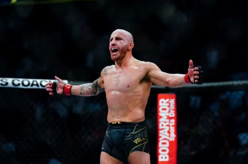 Волкановски готов подстраховать бой Махачева и Оливейры на UFC 280