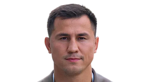 Роман Власов