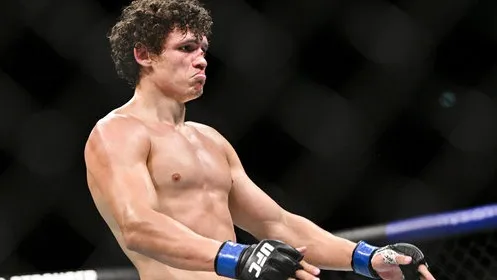 Бой Копылова и Фремда на UFC Vegas 75 отменен, россиянин выступит на UFC 291