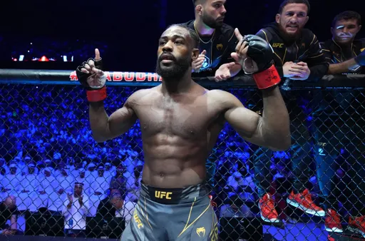 Официально анонсировали бой Стерлинга и Вальехоса на турнире UFC в Дохе