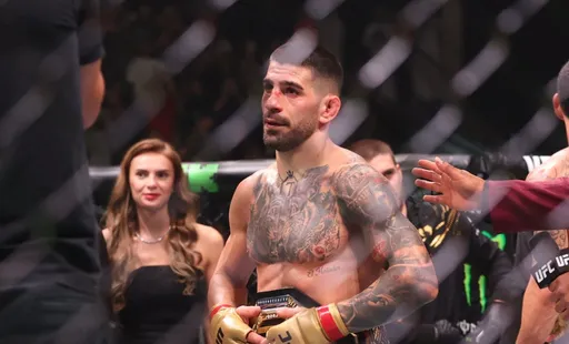 Бывший чемпион UFC Топурия объяснил, почему Джейк Пол заслуживает уважения