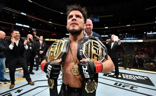 Сехудо: Махачеву нужно подраться за титул чемпиона UFC в полусреднем весе