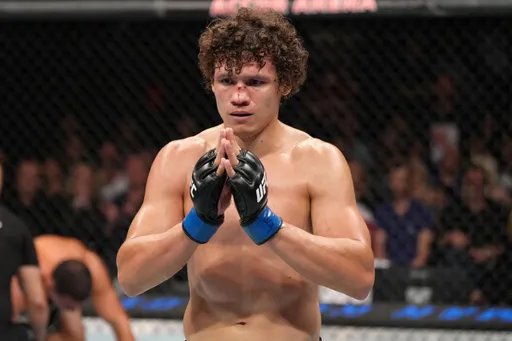 Менеджер Копылова опроверг анонс боя Романа на турнире UFC 298
